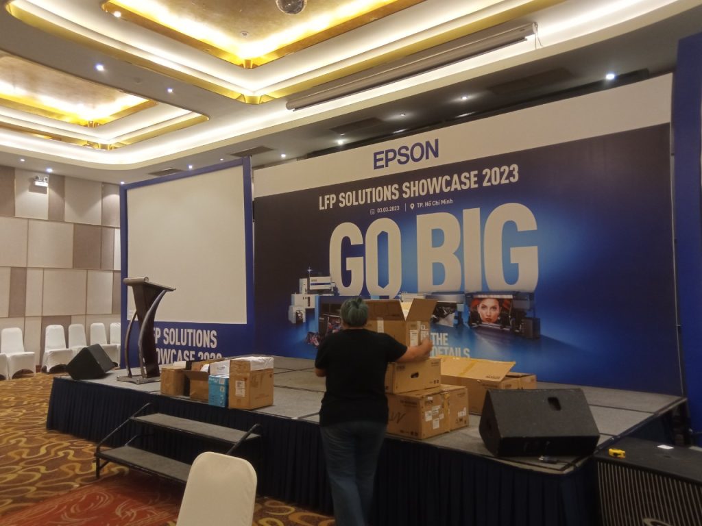 Thi công backdrop cho chuỗi sự kiện Go Big