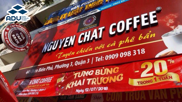 Banner khai trương giúp mọi người biết đến sự hiện diện của cửa hàng mới