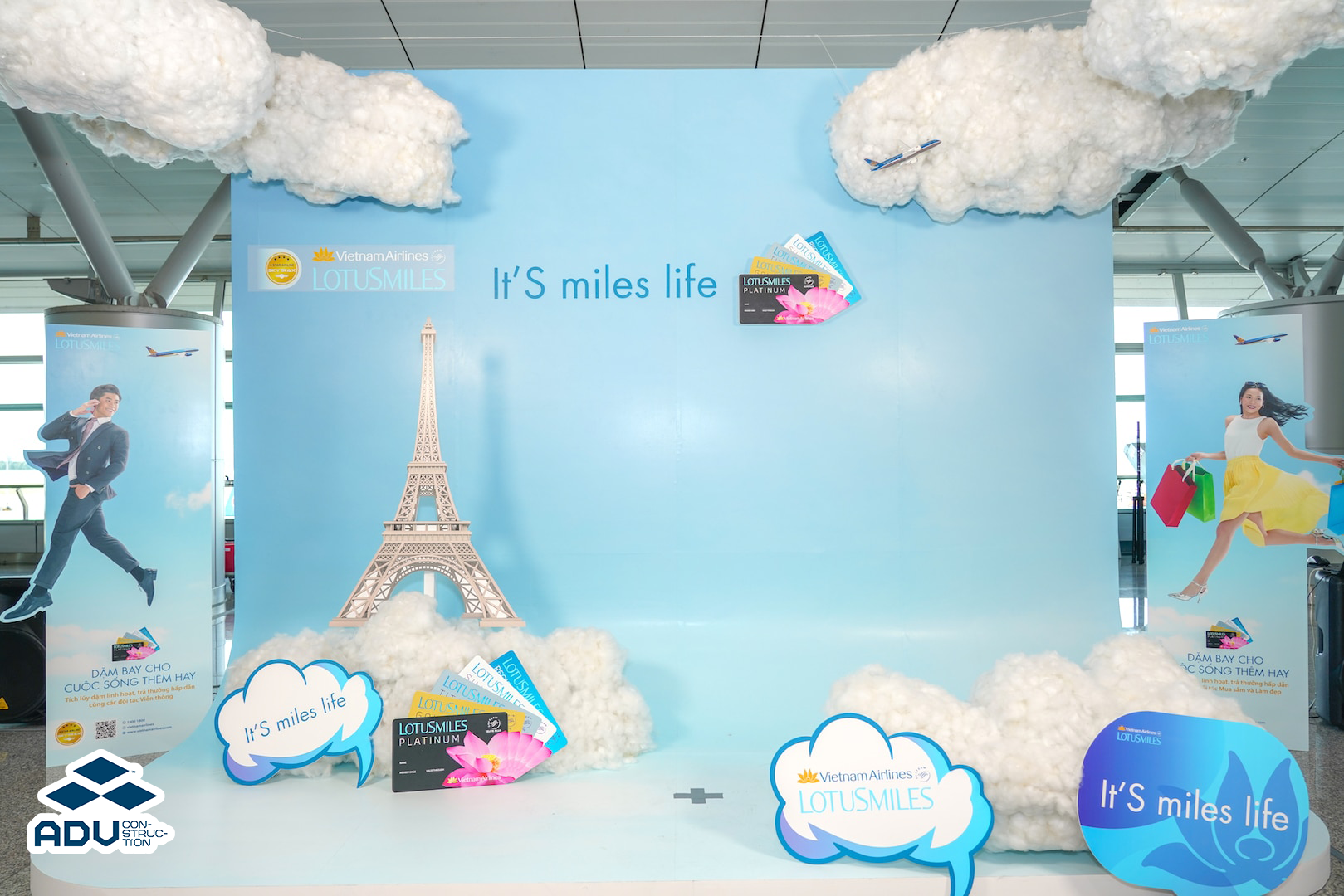 Một số lưu ý khi thuê khung backdrop