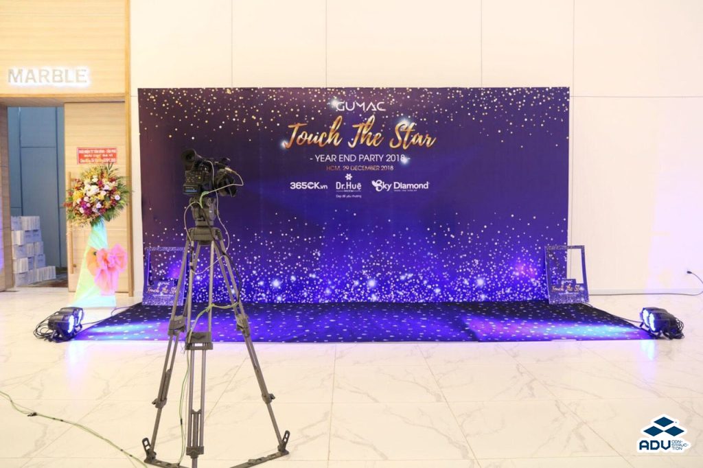 Giá KHUNG BACKDROP rẻ so với chất lượng và dịch vụ tương đương trên thị trường