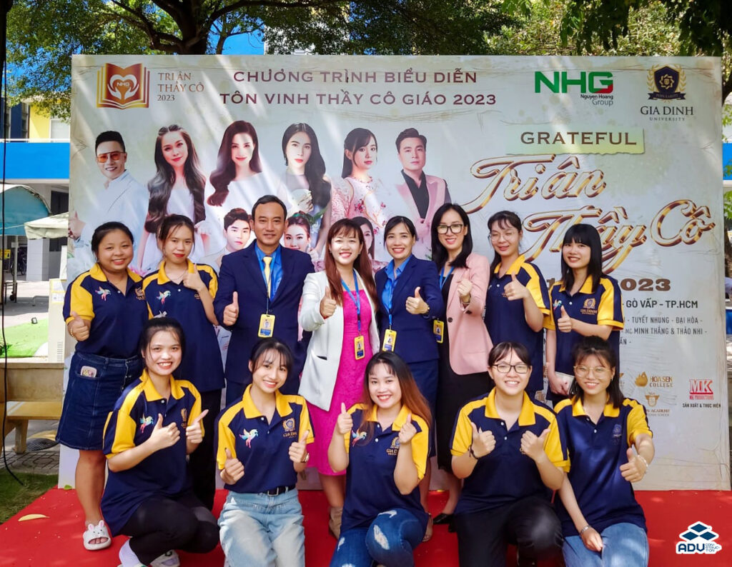 Backdrop 20/11 tạo điểm nhấn cho sự kiện