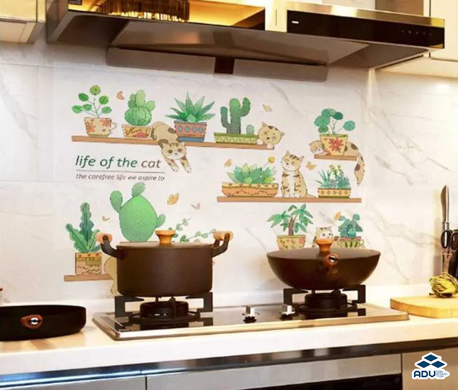 Decal dán tường bếp nấu với hoạ tiết hoạt hình dễ thương