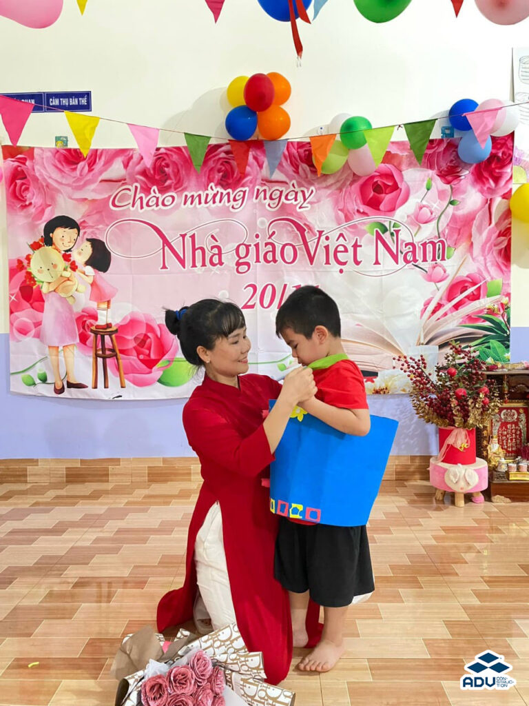 Ý nghĩa băng rôn 20-11