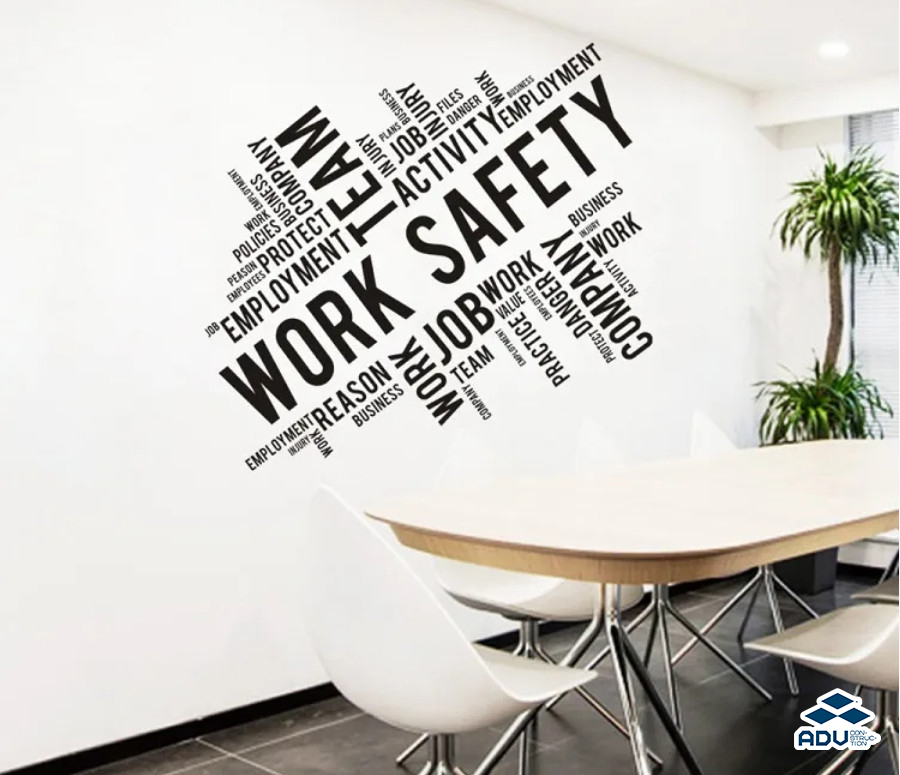 Decal dán tường là những câu quote truyền cảm hứng sắp đặt ngẫu hứng theo dạng typography