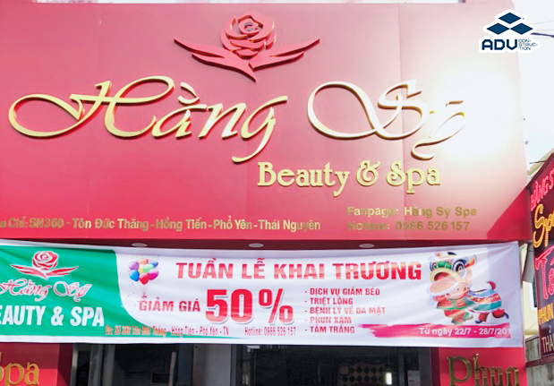 Băng rôn khai trương spa thu hút sự chú ý của khách hàng tiềm năng, mà còn tạo ra sự chuyên nghiệp và đáng tin cậy cho doanh nghiệp.