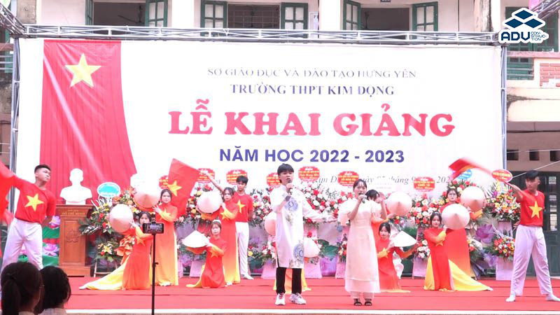 Mẫu băng rôn chào mừng năm học mới ân tượng