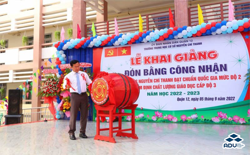 Mẫu băng rôn chào mừng năm học mới