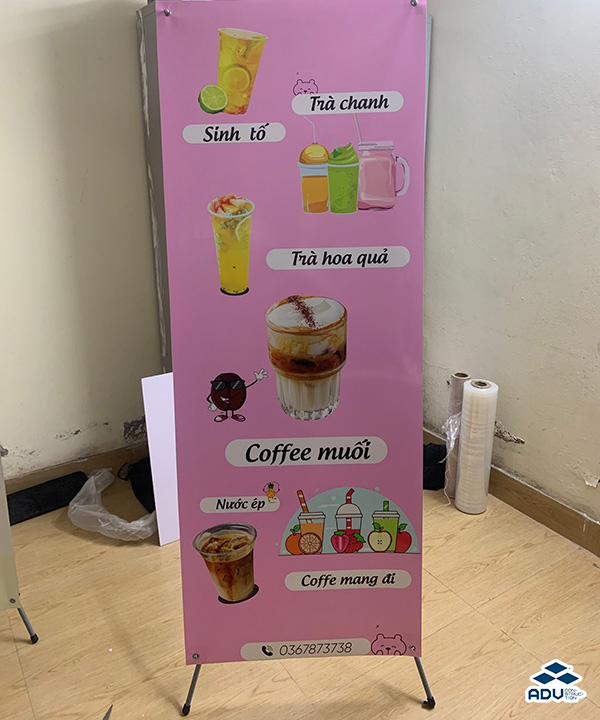 Mẫu standee cà phê phổ biến hiện nay