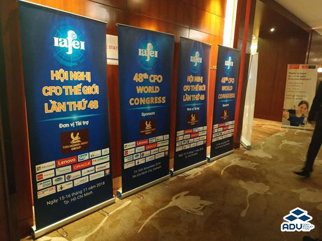 Mẫu thiết kế standee event, hội nghị đẹp