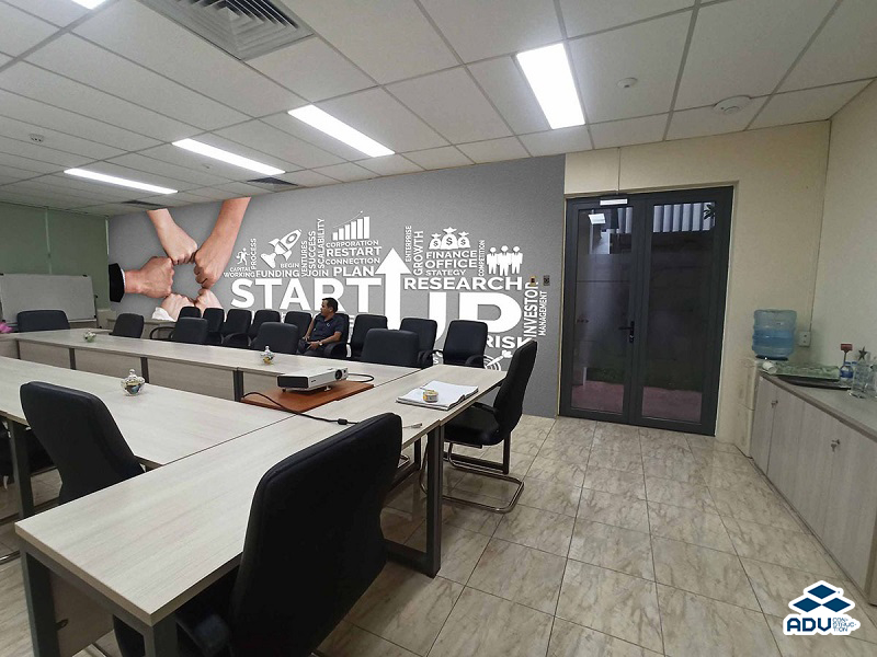 Trang trí Decal dán tường đẹp
