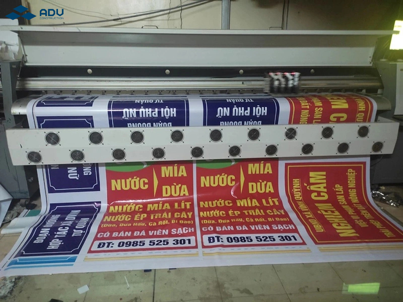 Chi phí in bạt quảng cáo phụ thuộc vào kích thước, gia công, lắp đặt,...